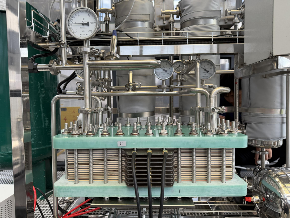 Electrochemical CO2 Electrolyzer